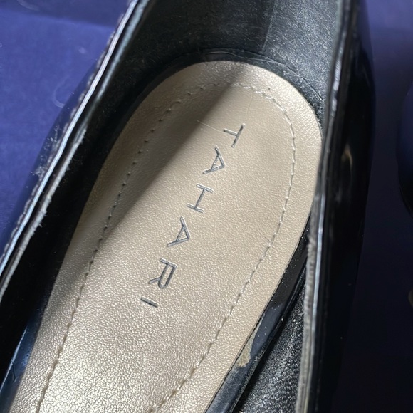 GUC - Tahari women’s open toe black patent heels Size 7 - Picture 3 of 6